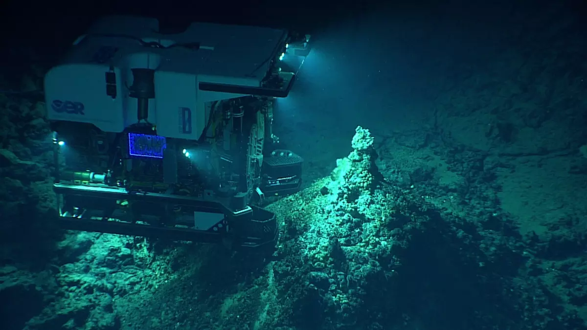 A submarine explores the Mariana Trench.